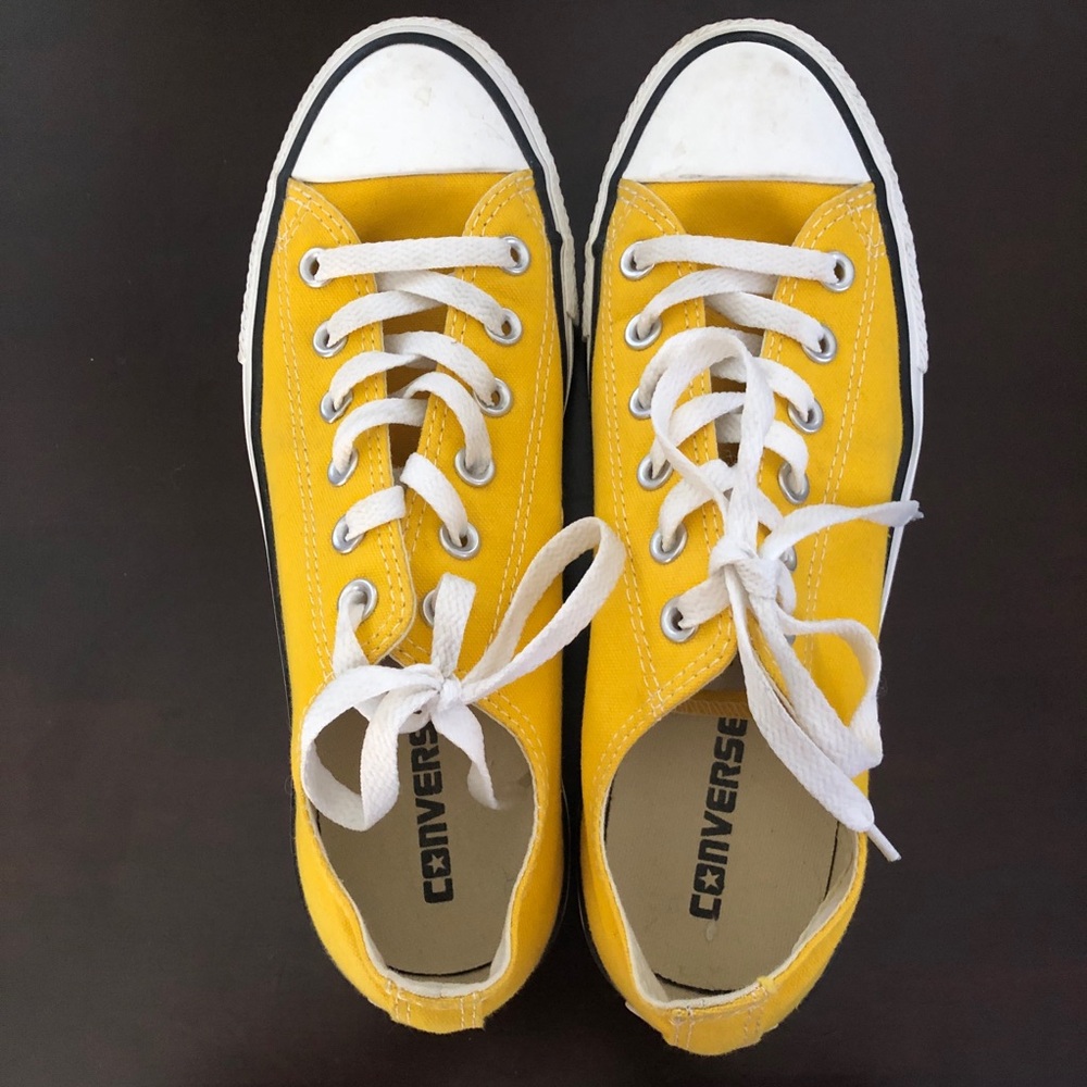 Converse Chuck Taylor All Stars Yellow Low Top Shoes Sneakers Size 9